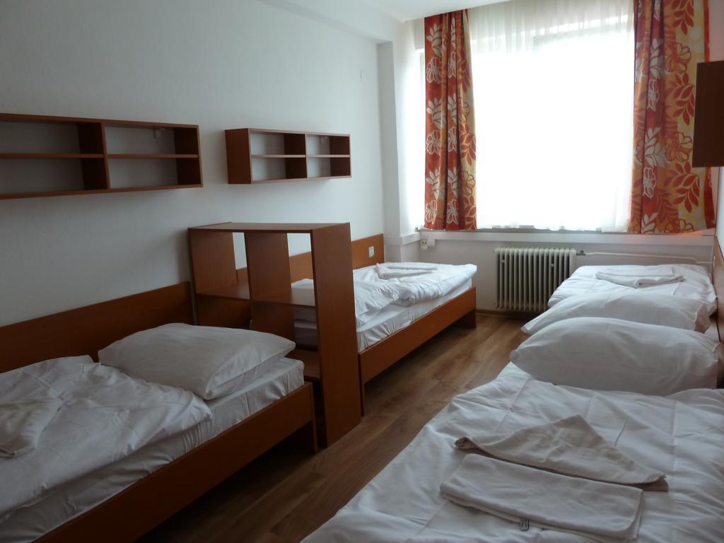 Hotel Jurki Dom Bratislava Exterior photo